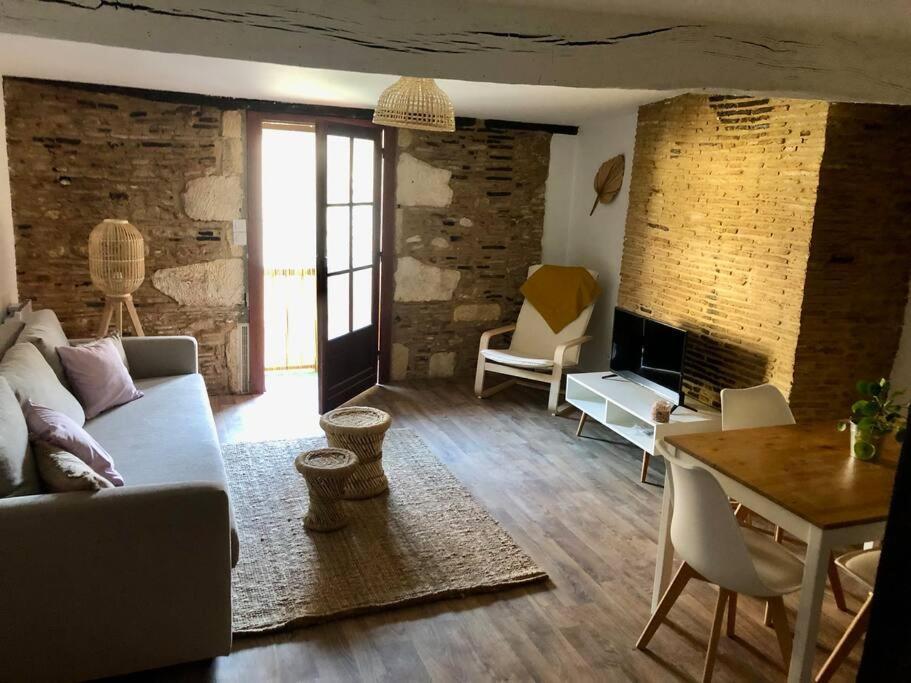 Appartement Au Coeur Du Centre Historique Bergerac Exterior foto