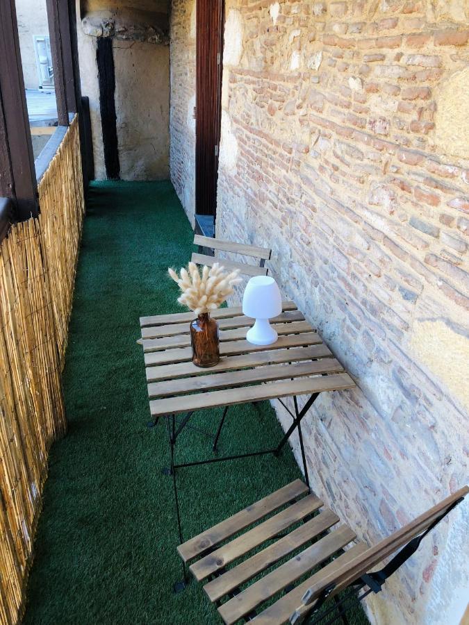 Appartement Au Coeur Du Centre Historique Bergerac Exterior foto